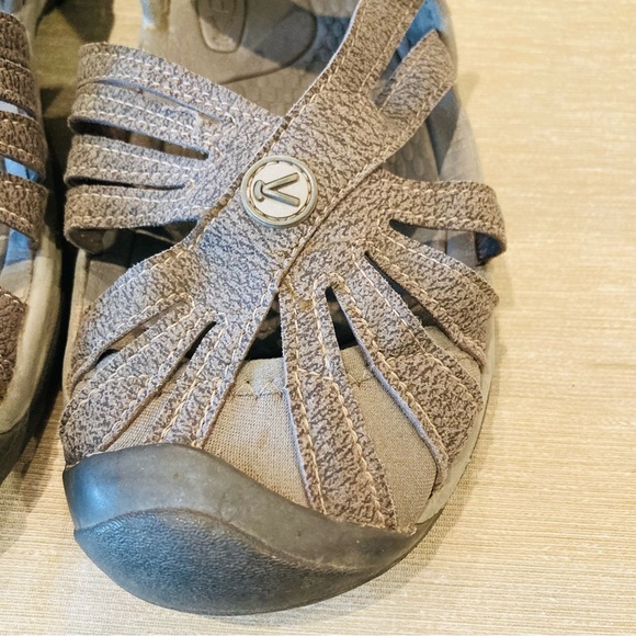 KEEN Sz 7 Rose Suede Vibram Sole Hook & Loop Closure Hiking Walking Sandals - Picture 7 of 11